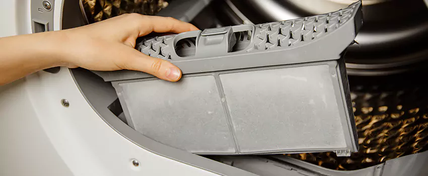 Signs Of A Clogged Dryer Lint Trap in Rockville Centre, New York